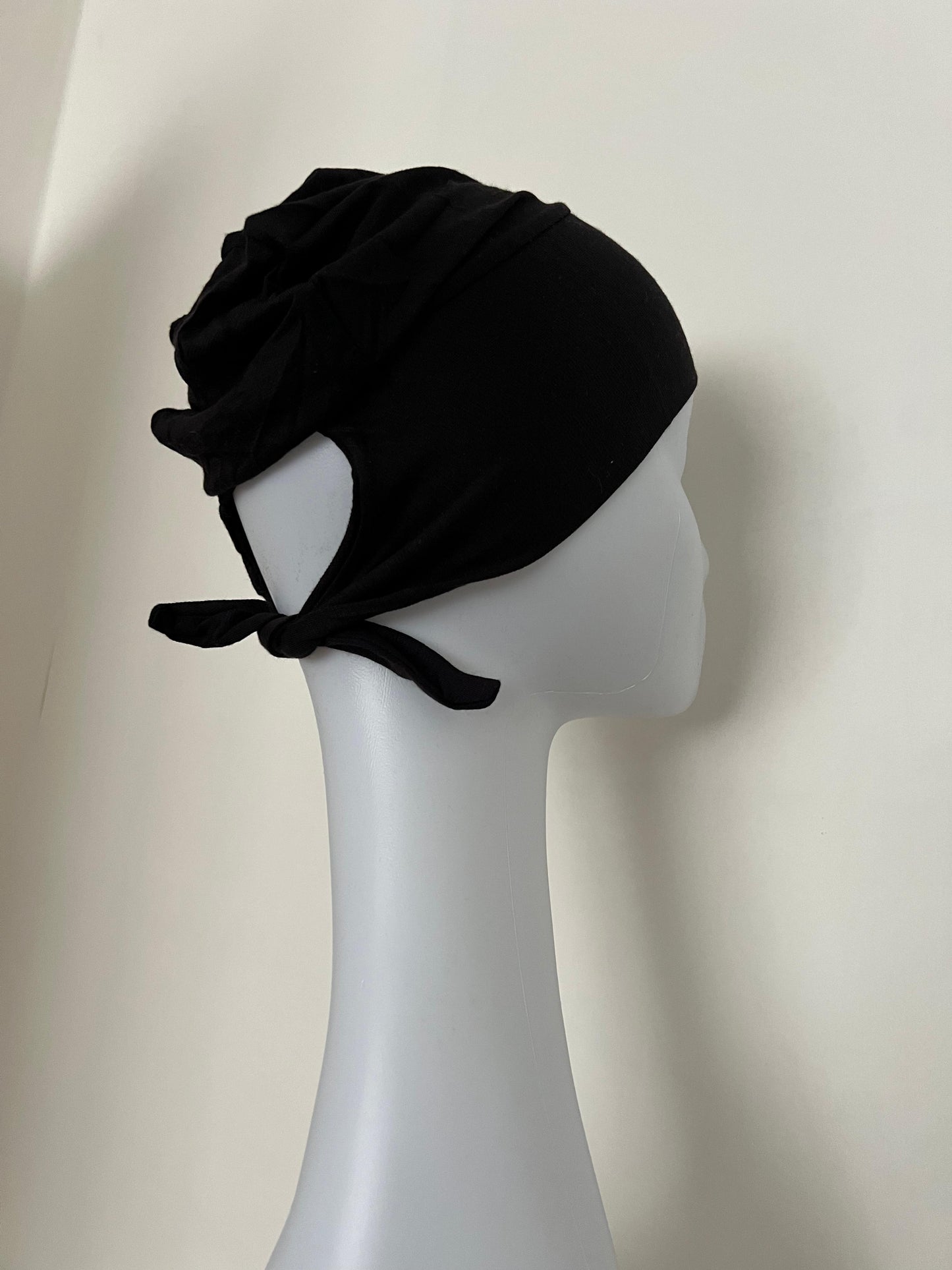 Schwarze Untermütze für Kinder!