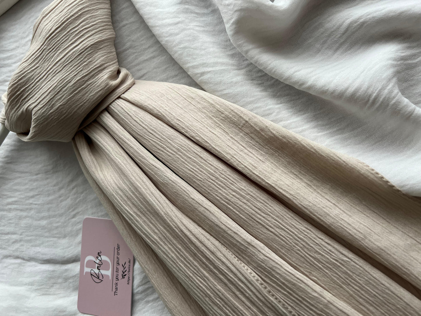 CRINKLE SEIDE WEIß HIJAB