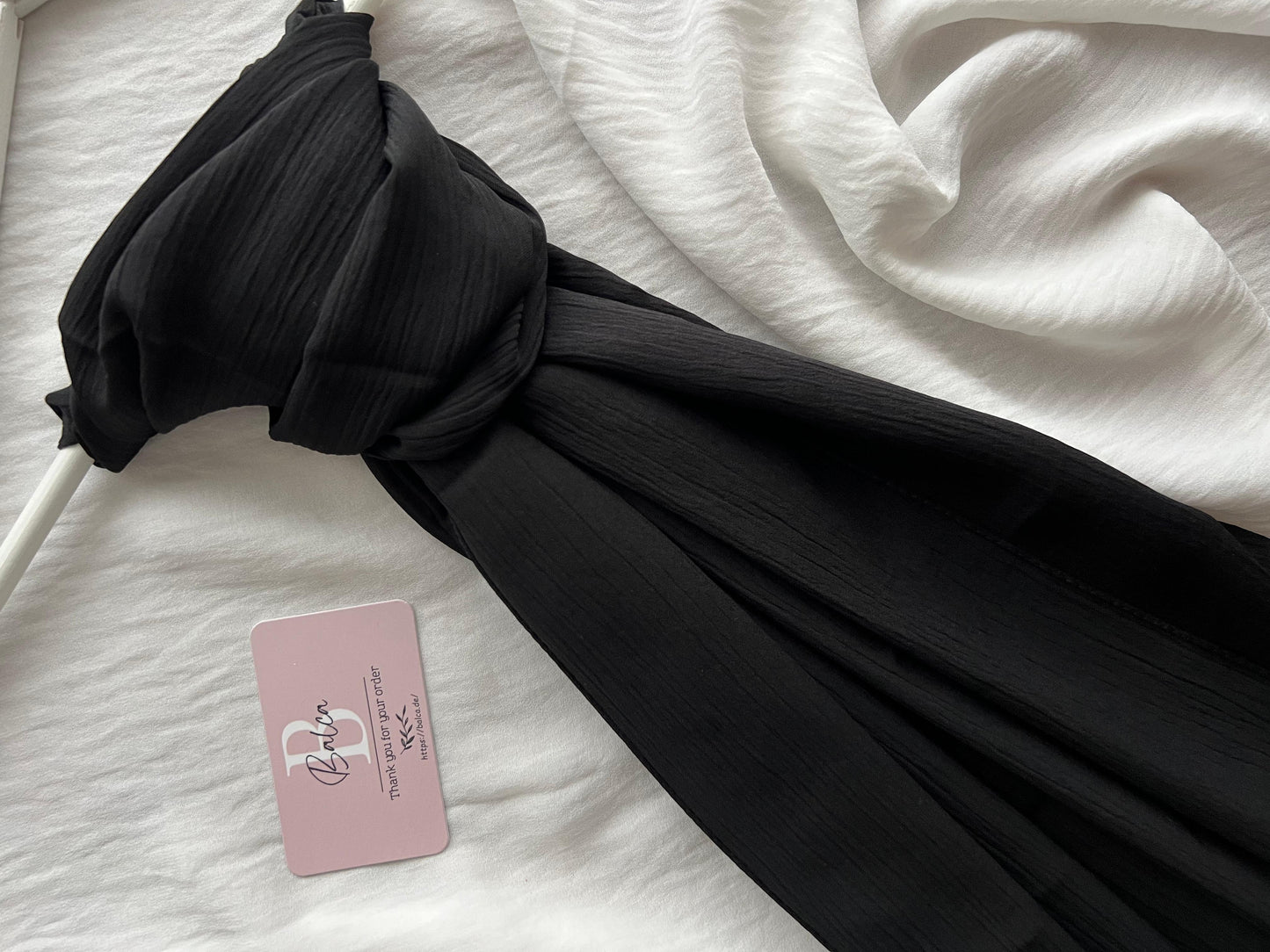 CRINKLE SEIDE SCHWARZ HIJAB