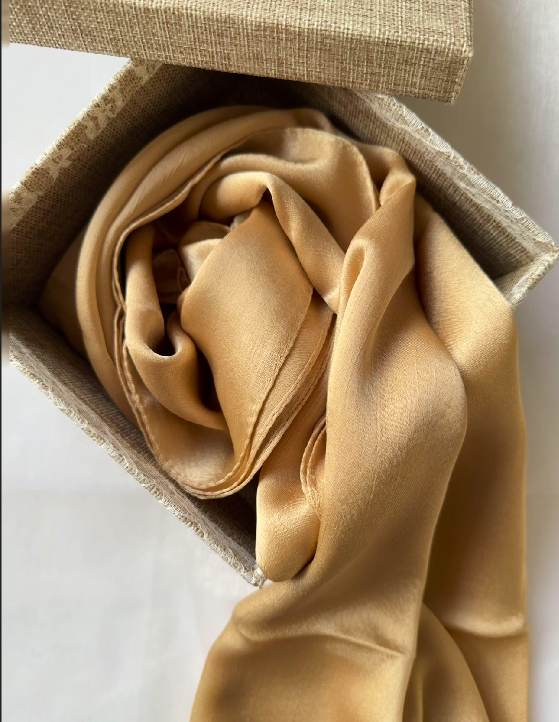 JANJAN HIJAB GOLD